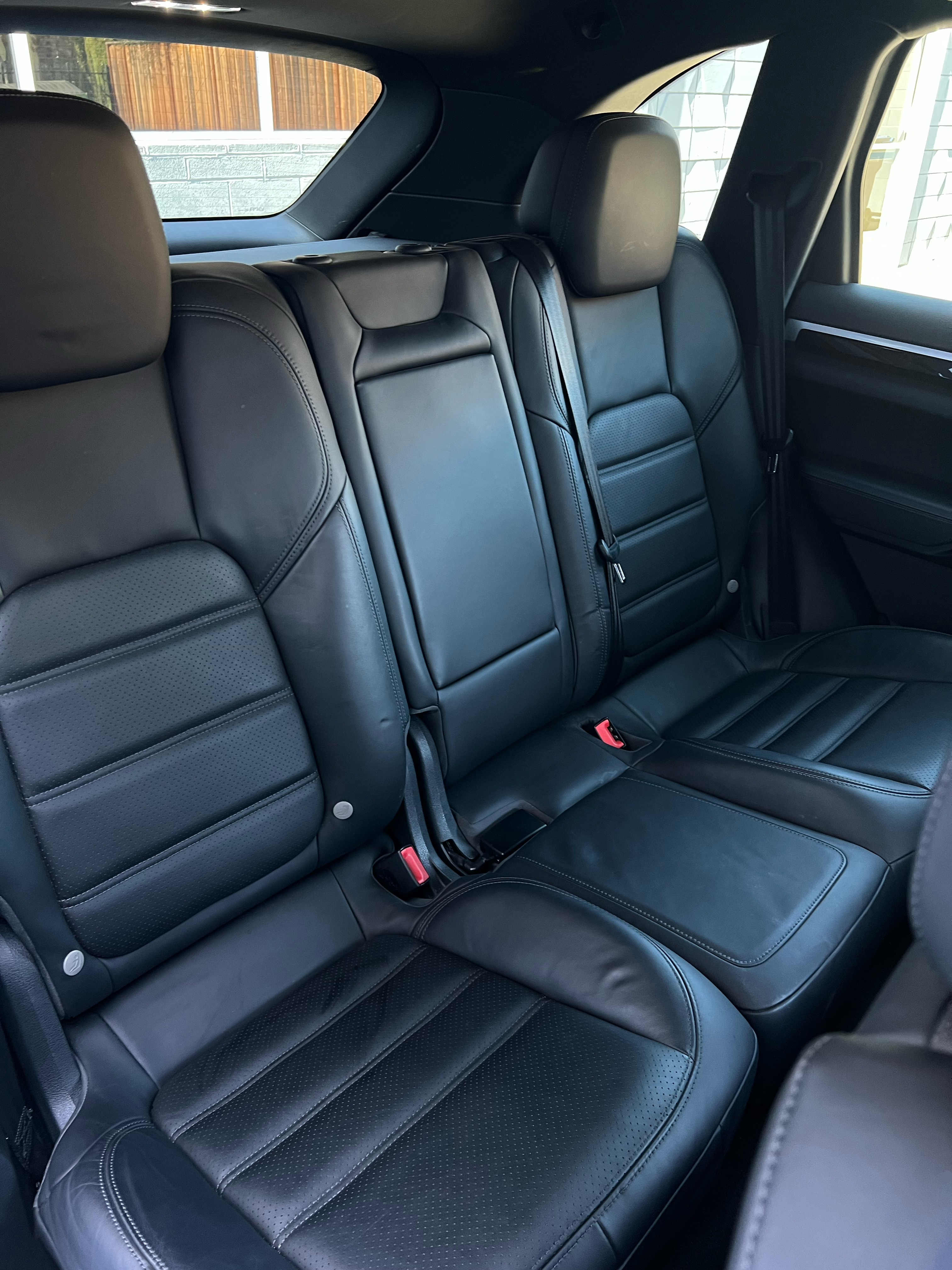 Used 2015 Porsche Cayenne S AWD/4WD image 22