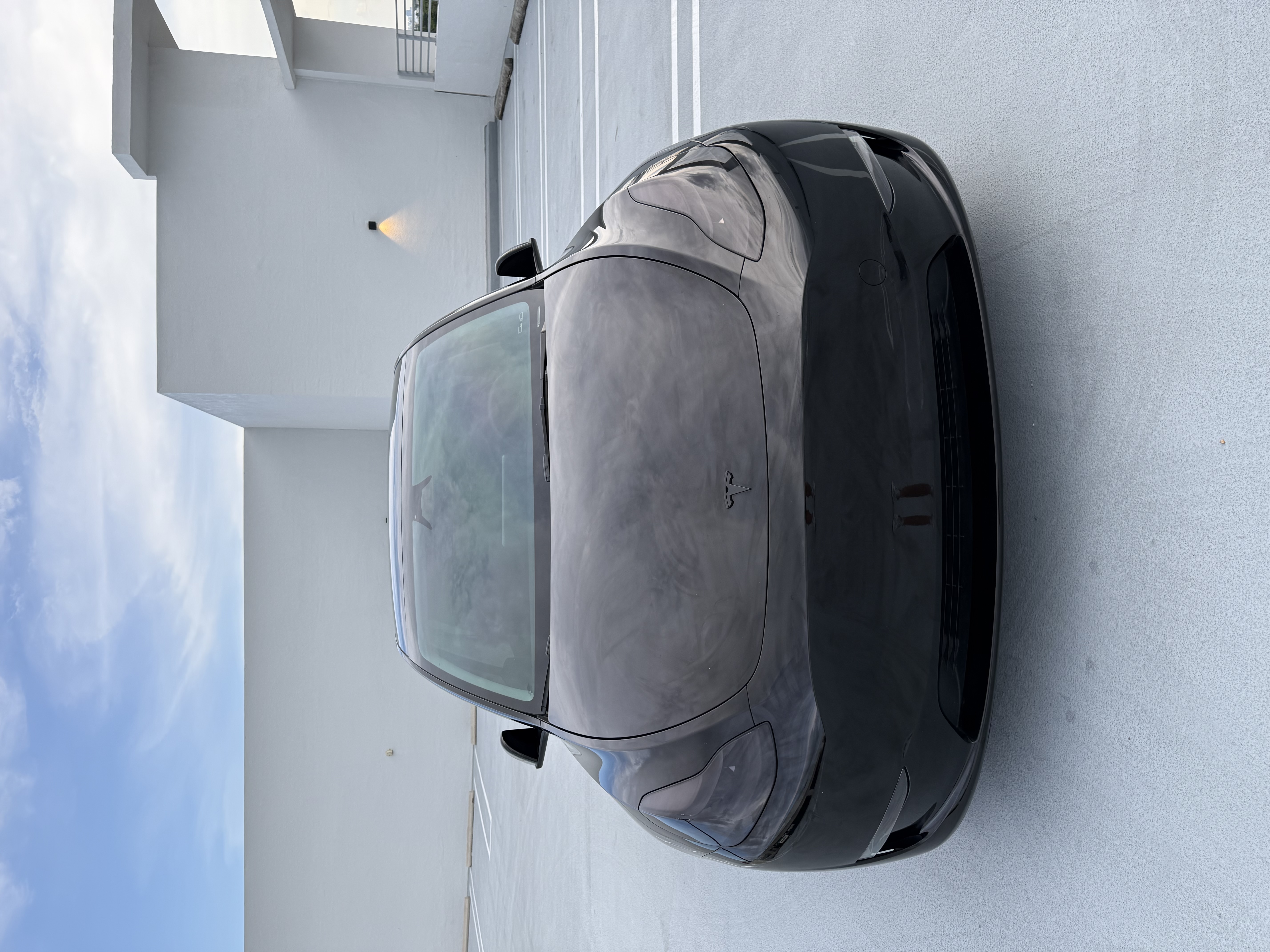 Used 2023 Tesla Model Y Performance AWD/4WD image 2