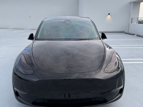 Used 2023 Tesla Model Y Performance AWD/4WD image 2