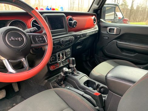 Used 2018 Jeep Wrangler Rubicon w/ Steel Bumper Group image 6