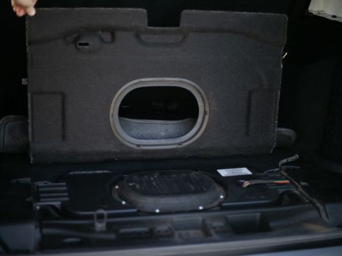 Used 2015 Jeep Wrangler Unlimited Sahara w/ Max Tow Package image 25