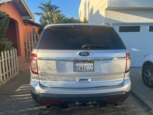 Used 2013 Ford Explorer XLT image 4