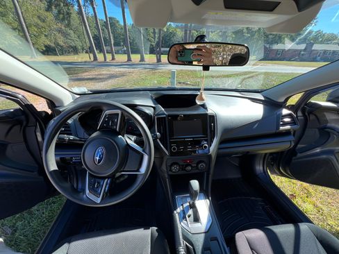 Used 2022 Subaru Impreza 2.0i image 2