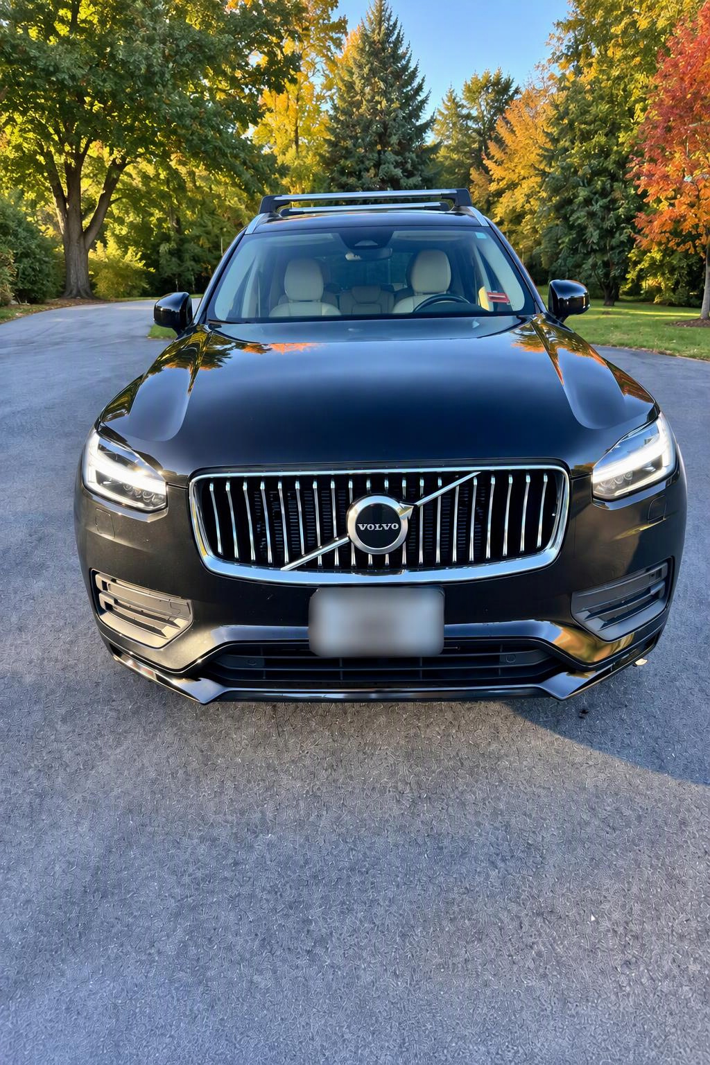 Used 2023 Volvo XC90 B5 Core w/ Protection Package Premier AWD/4WD image 4