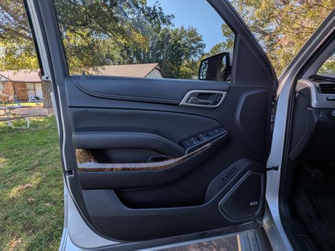 Used 2016 GMC Yukon Denali w/ Open Road Package image 5