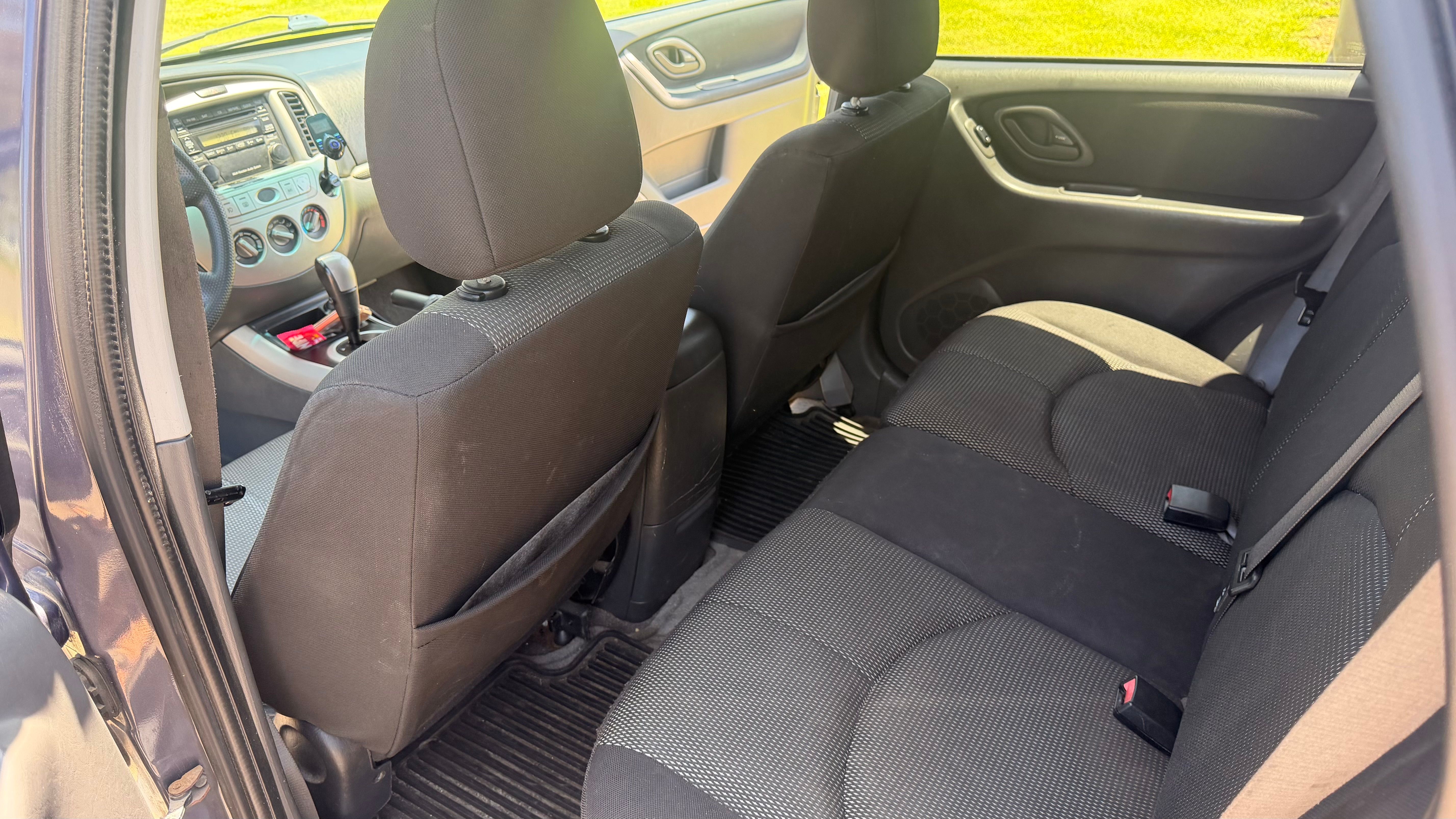 Used 2005 MAZDA Tribute s w/ Package 1 AWD/4WD image 10