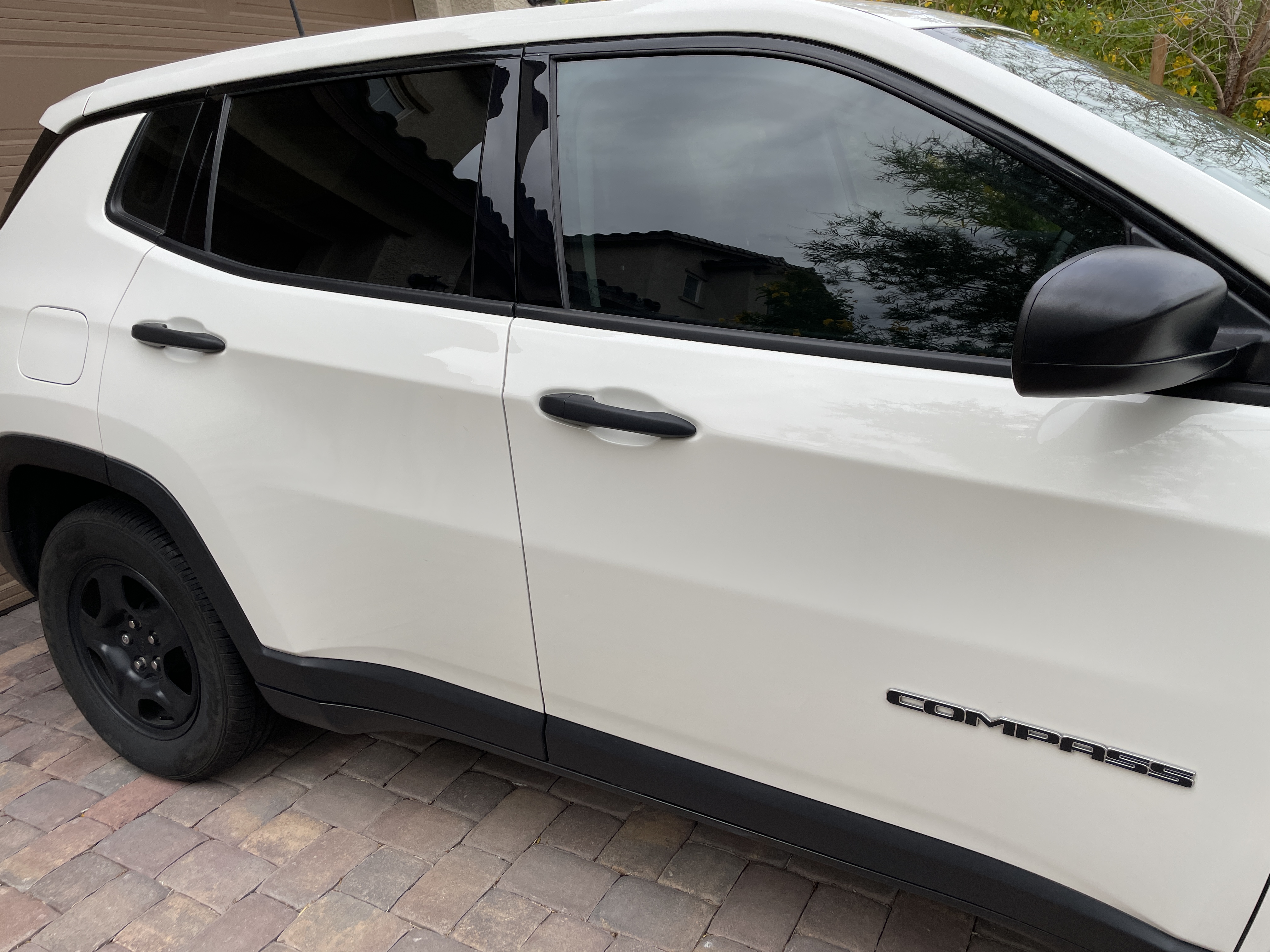 Used 2018 Jeep Compass Sport FWD image 14