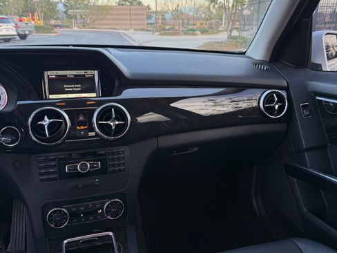 Used 2015 Mercedes-Benz GLK 350 GLK 350 Sport Utility 4D image 20