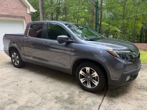 Used 2019 Honda Ridgeline RTL-T image 2