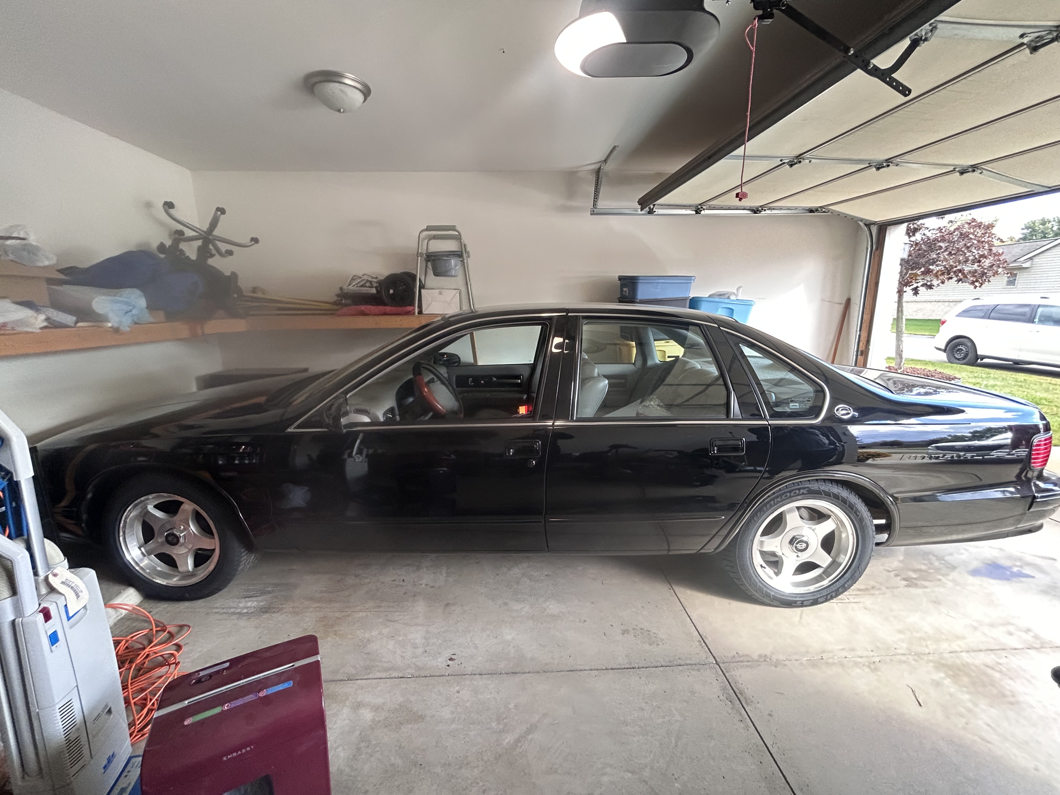 Used 1996 Chevrolet Impala SS RWD image 1