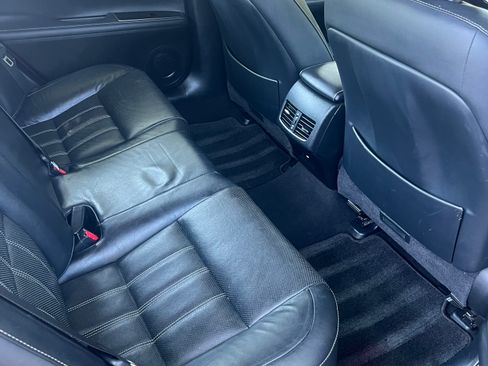 Used 2017 Lexus ES 300h w/ Luxury Package FWD image 8