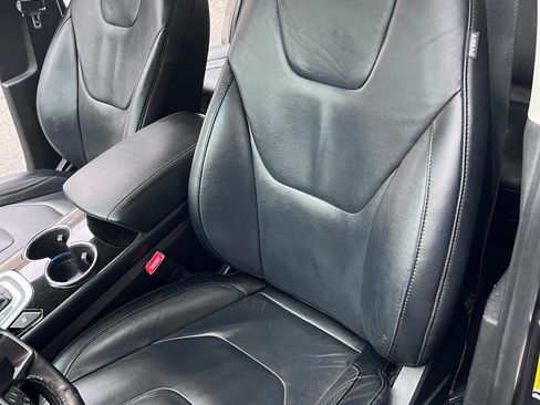 Used 2015 Ford Edge Titanium image 5