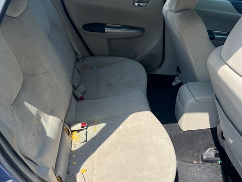 Used 2010 Subaru Impreza 2.5i image 4