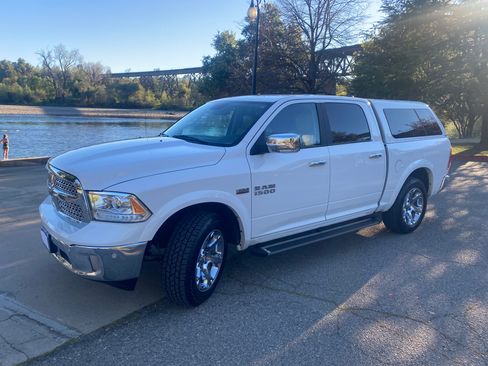Used 2017 RAM 1500 Laramie w/ Convenience Group image 1