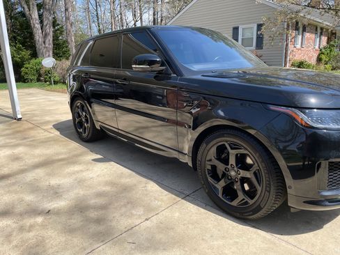 Used 2019 Land Rover Range Rover Sport HSE AWD/4WD image 8