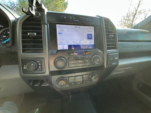 Used 2020 Ford F250 XL w/ STX Appearance Package image 18