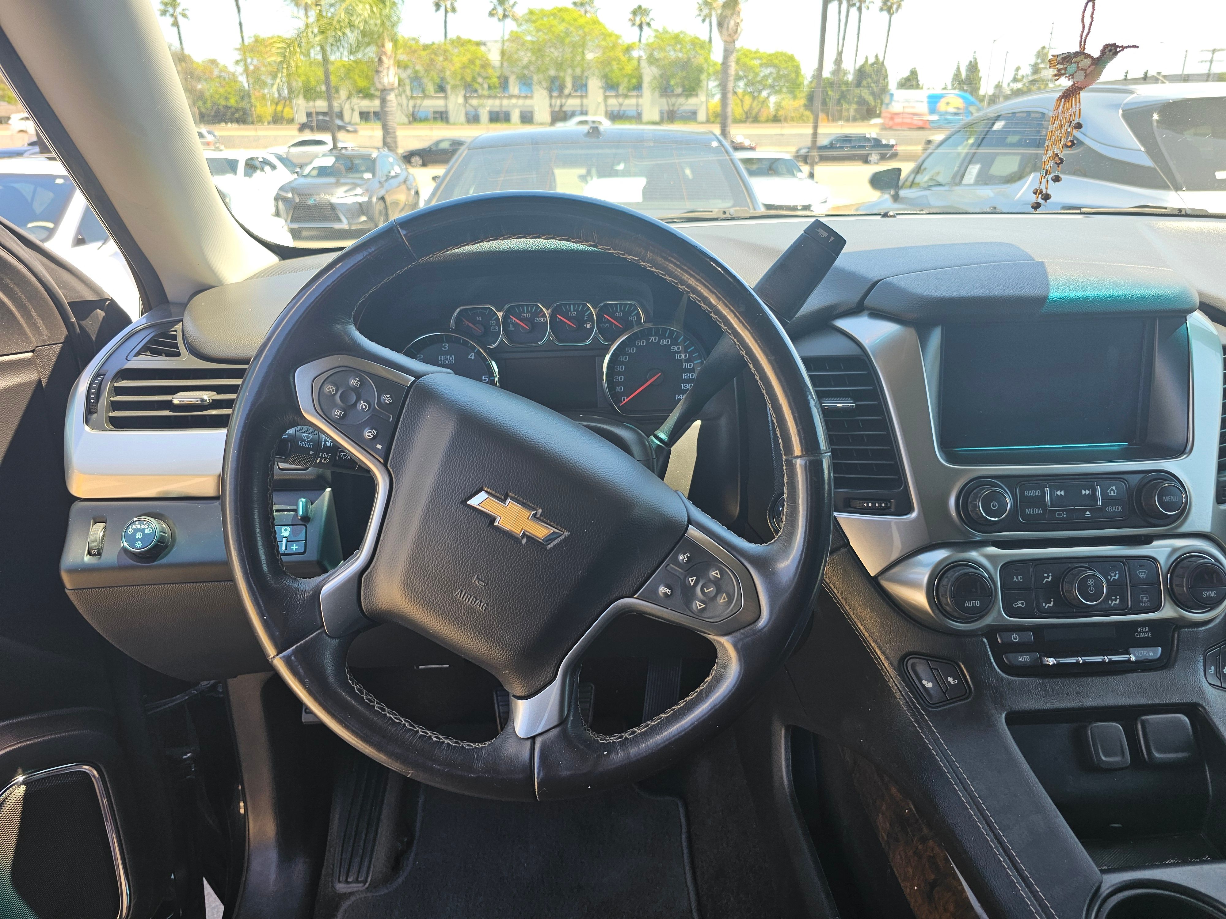 Used 2018 Chevrolet Suburban LT RWD image 11