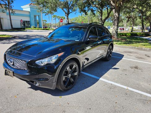 Used 2017 INFINITI QX70 3.7 w/ Premium Package image 2