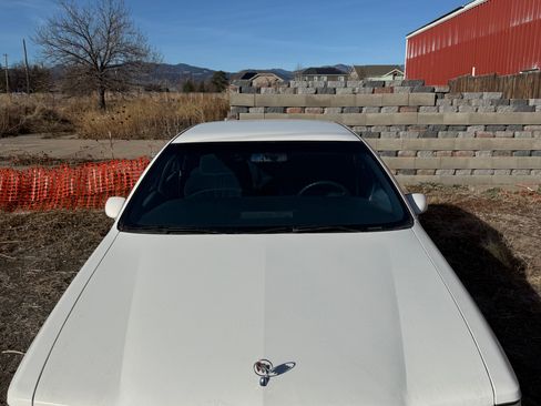 Used 1993 Buick Roadmaster Sedan image 2