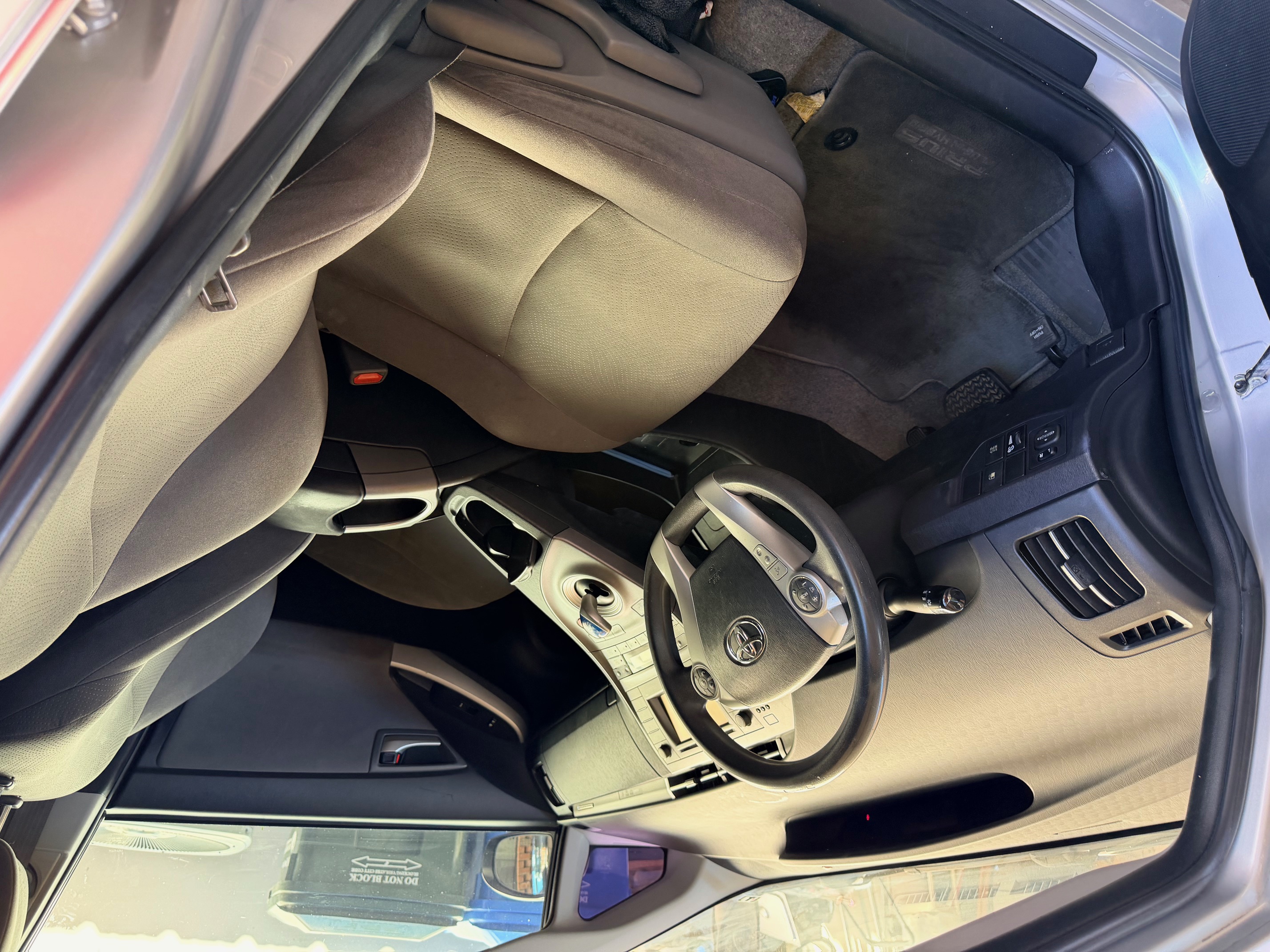 Used 2014 Toyota Prius Prime Plug-In Hybrid FWD image 8