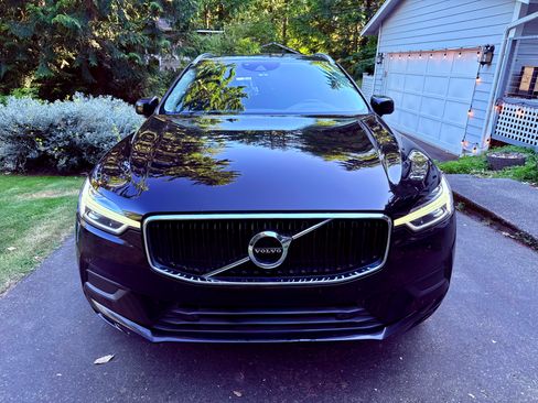Used 2019 Volvo XC60 T5 Momentum w/ Premium Package AWD/4WD image 1