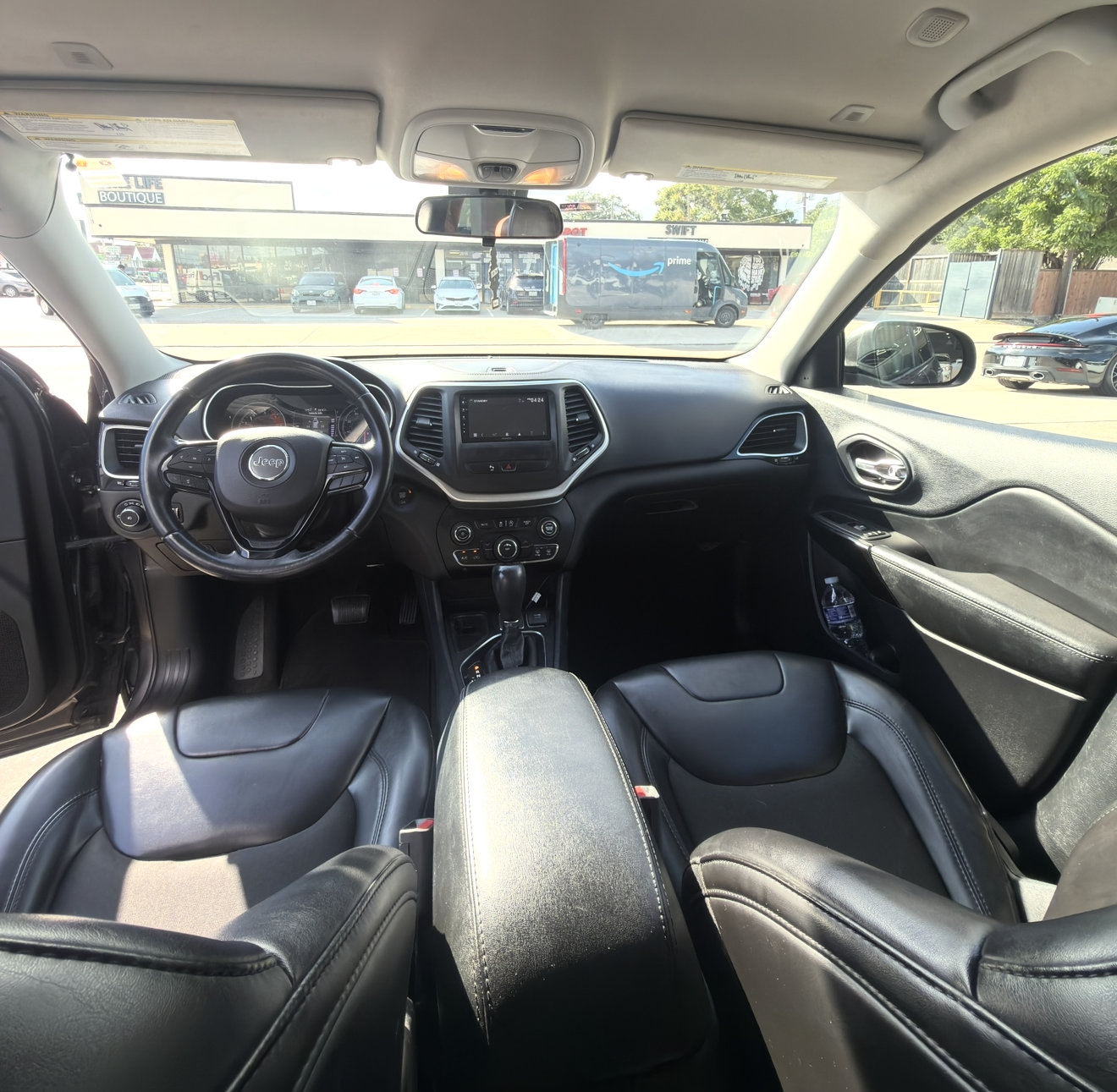 Used 2019 Jeep Cherokee Latitude Plus FWD image 14