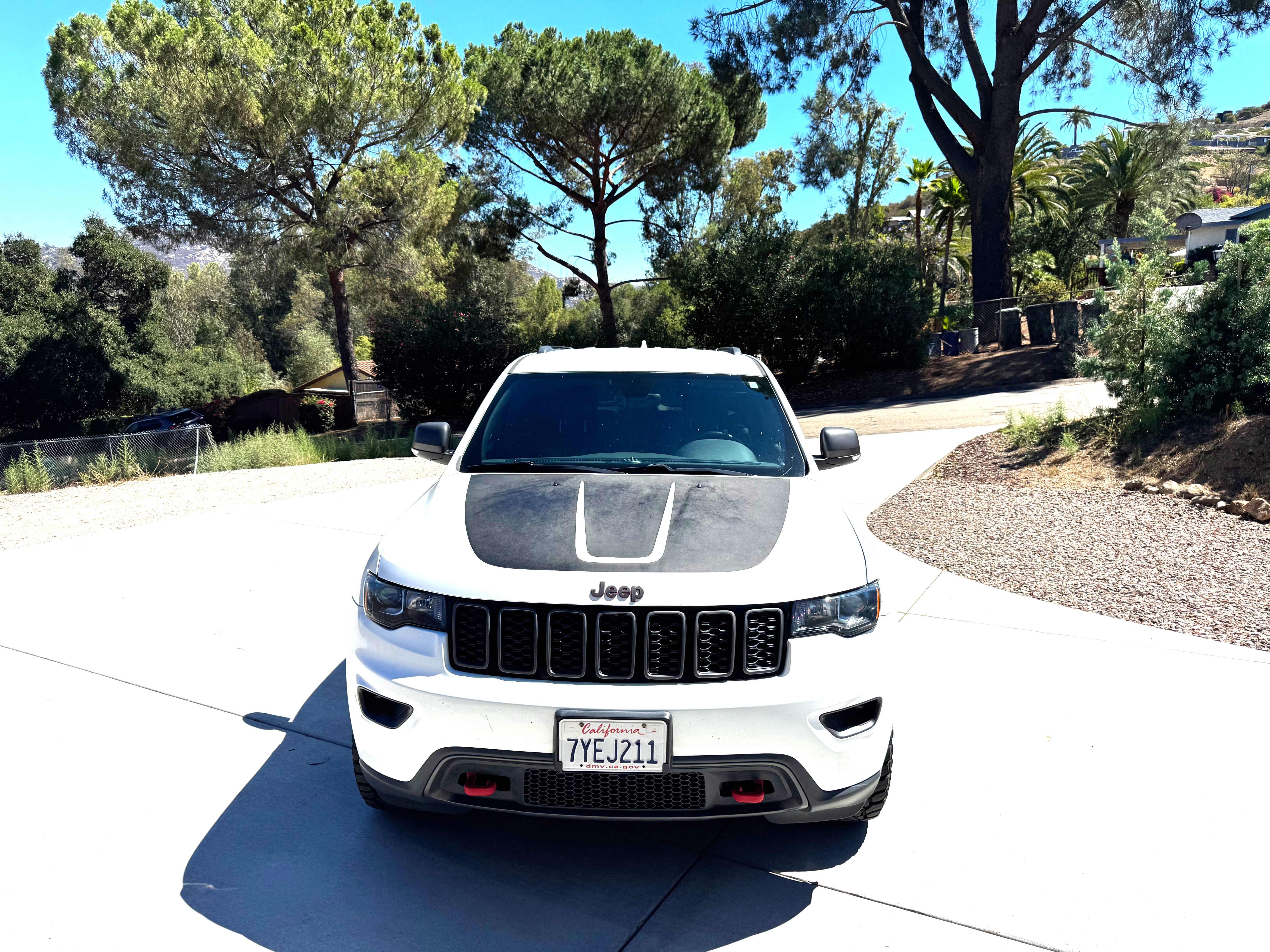 Used 2017 Jeep Grand Cherokee Trailhawk AWD/4WD image 1