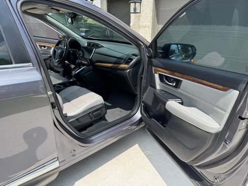 Used 2017 Honda CR-V Touring image 14