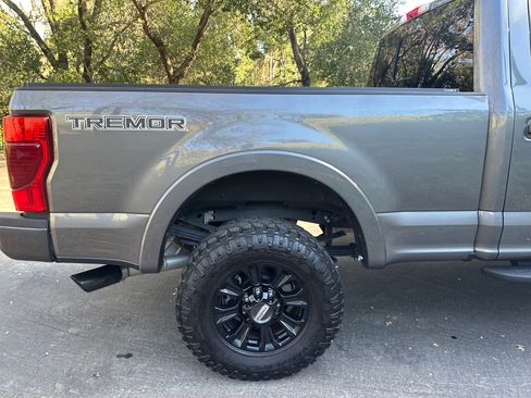 Used 2022 Ford F350 Lariat w/ Tremor Off-Road Package image 9