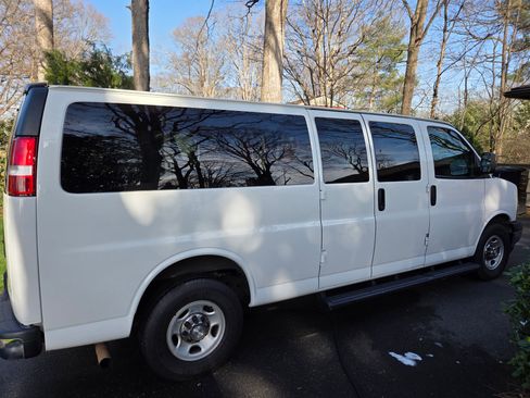 Used 2019 Chevrolet Express 3500 LT w/ LT Preferred Equipment Group image 1