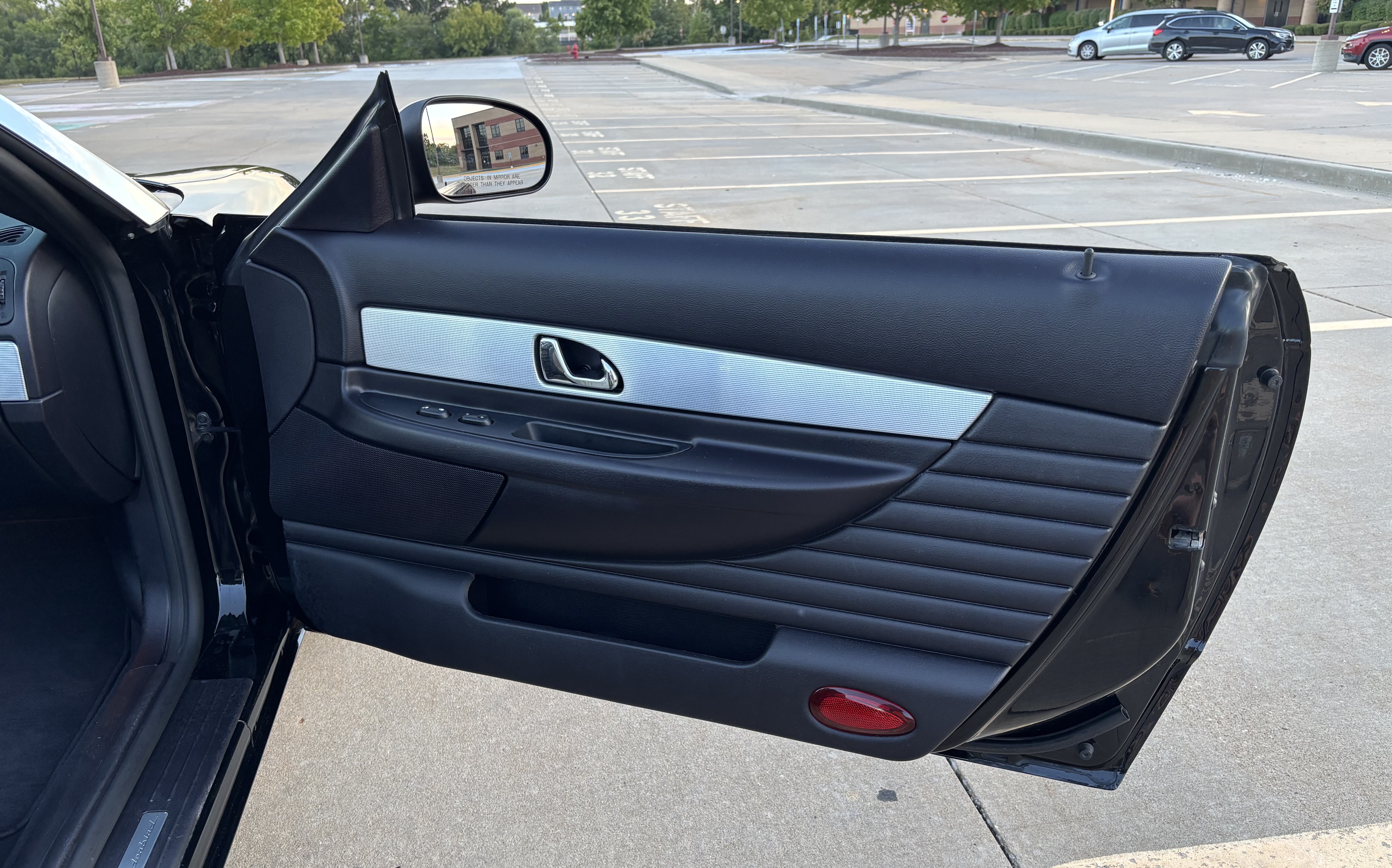 Used 2004 Ford Thunderbird RWD image 29