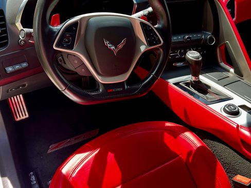 Used 2018 Chevrolet Corvette Z06 RWD image 17