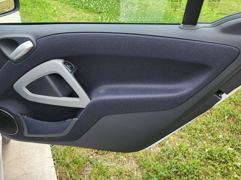 Used 2015 smart fortwo electric drive image 10