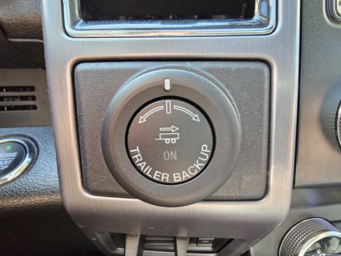 Used 2019 Ford Expedition Platinum image 9