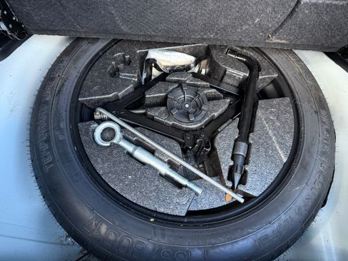 Used 2010 Volvo S80 T6 image 10