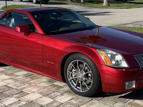 Used 2005 Cadillac XLR Convertible 2D image 4
