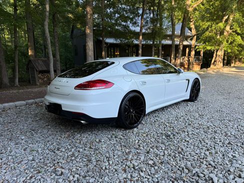 Used 2016 Porsche Panamera Edition RWD image 4