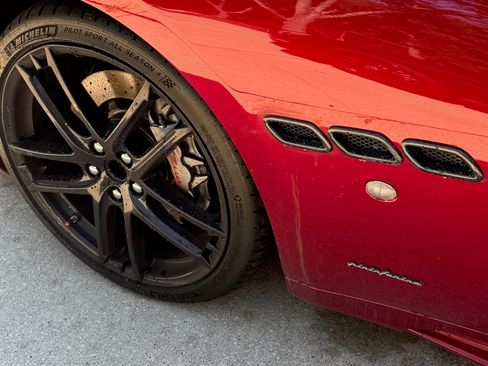 Used 2017 Maserati GranTurismo Sport image 6