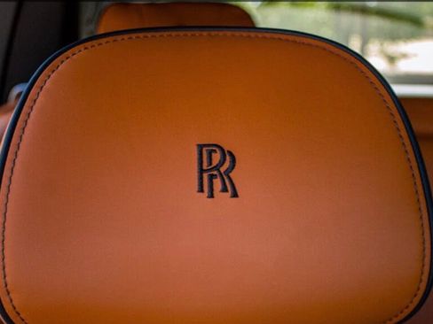 Used 2022 Rolls-Royce Cullinan w/ Dynamic Package AWD/4WD image 2