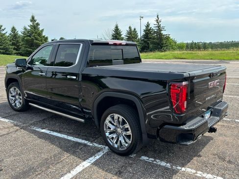 Used 2024 GMC Sierra 1500 Denali AWD/4WD image 9