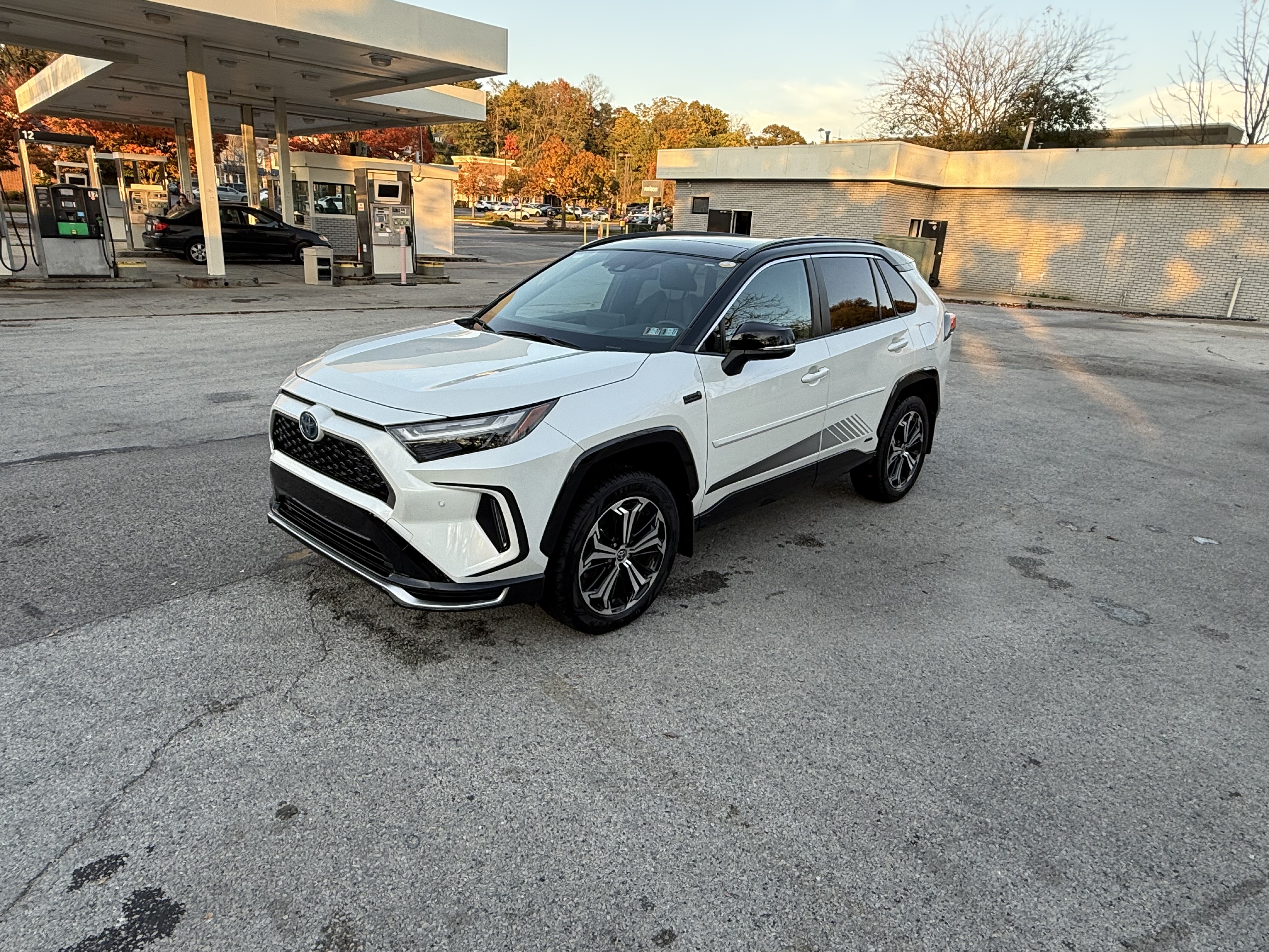 Used 2022 Toyota RAV4 XSE w/ Premium Package AWD/4WD image 20