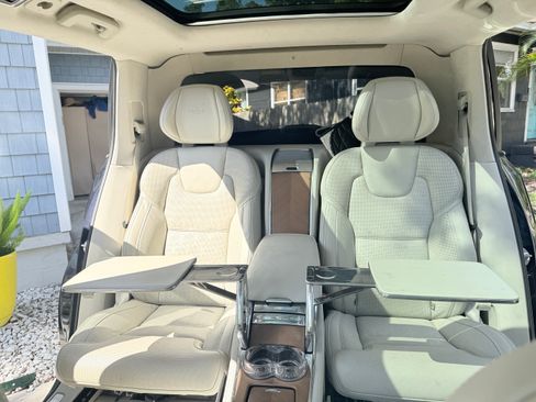 Used 2017 Volvo XC90 T8 Excellence image 12