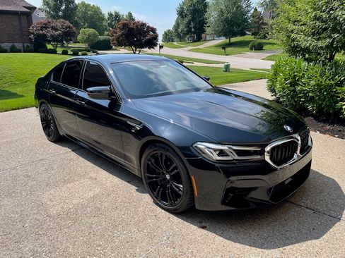 Used 2021 BMW M5 w/ Executive Package image 2