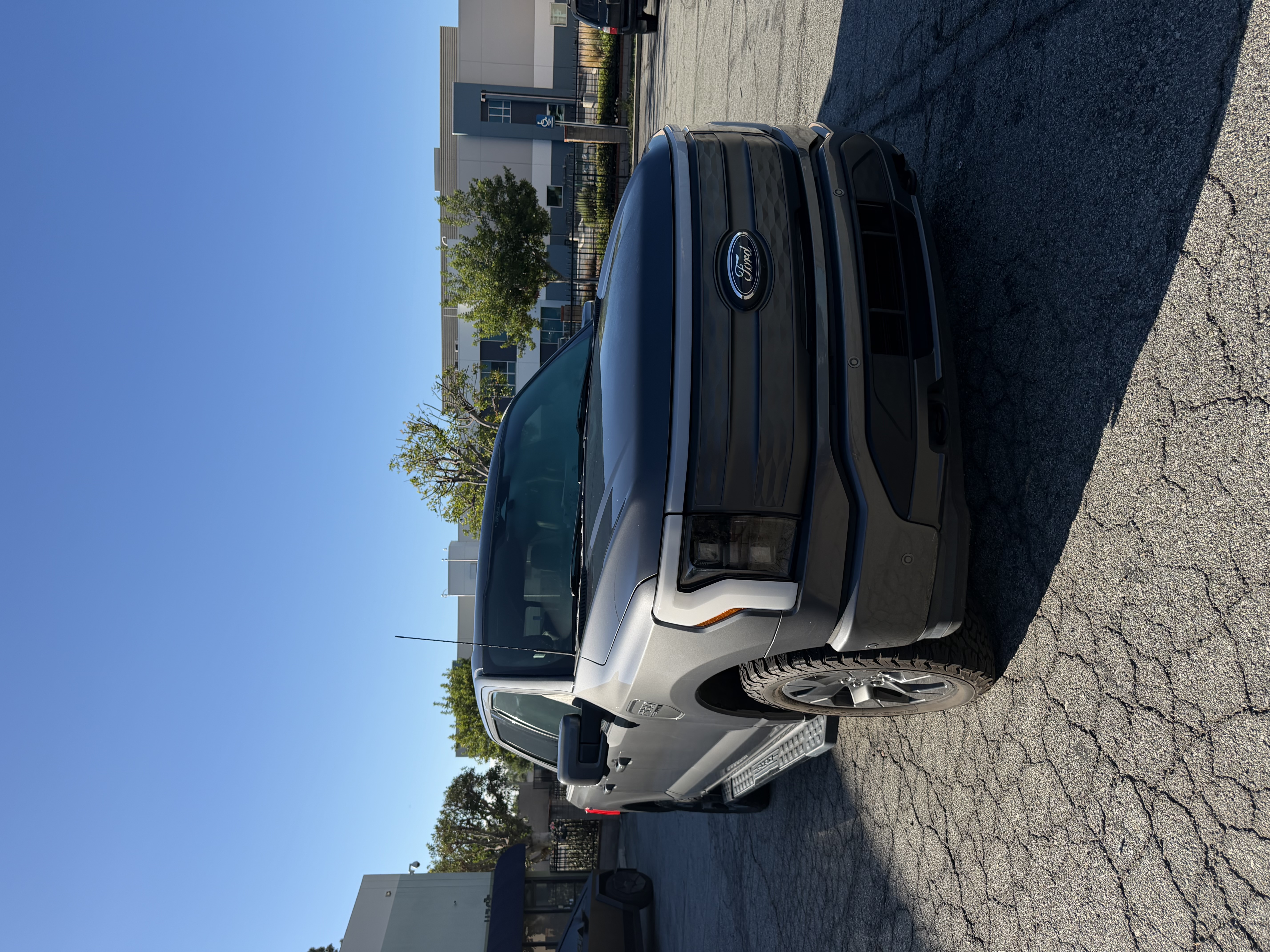 Used 2022 Ford F150 Lightning Lariat w/ Equipment Group 511A High AWD/4WD image 5