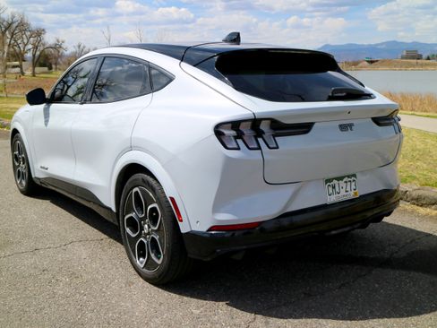Used 2022 Ford Mustang Mach-E GT image 16