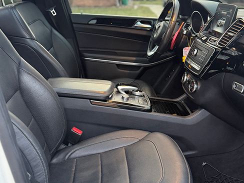 Used 2017 Mercedes-Benz GLS 550 4MATIC image 15