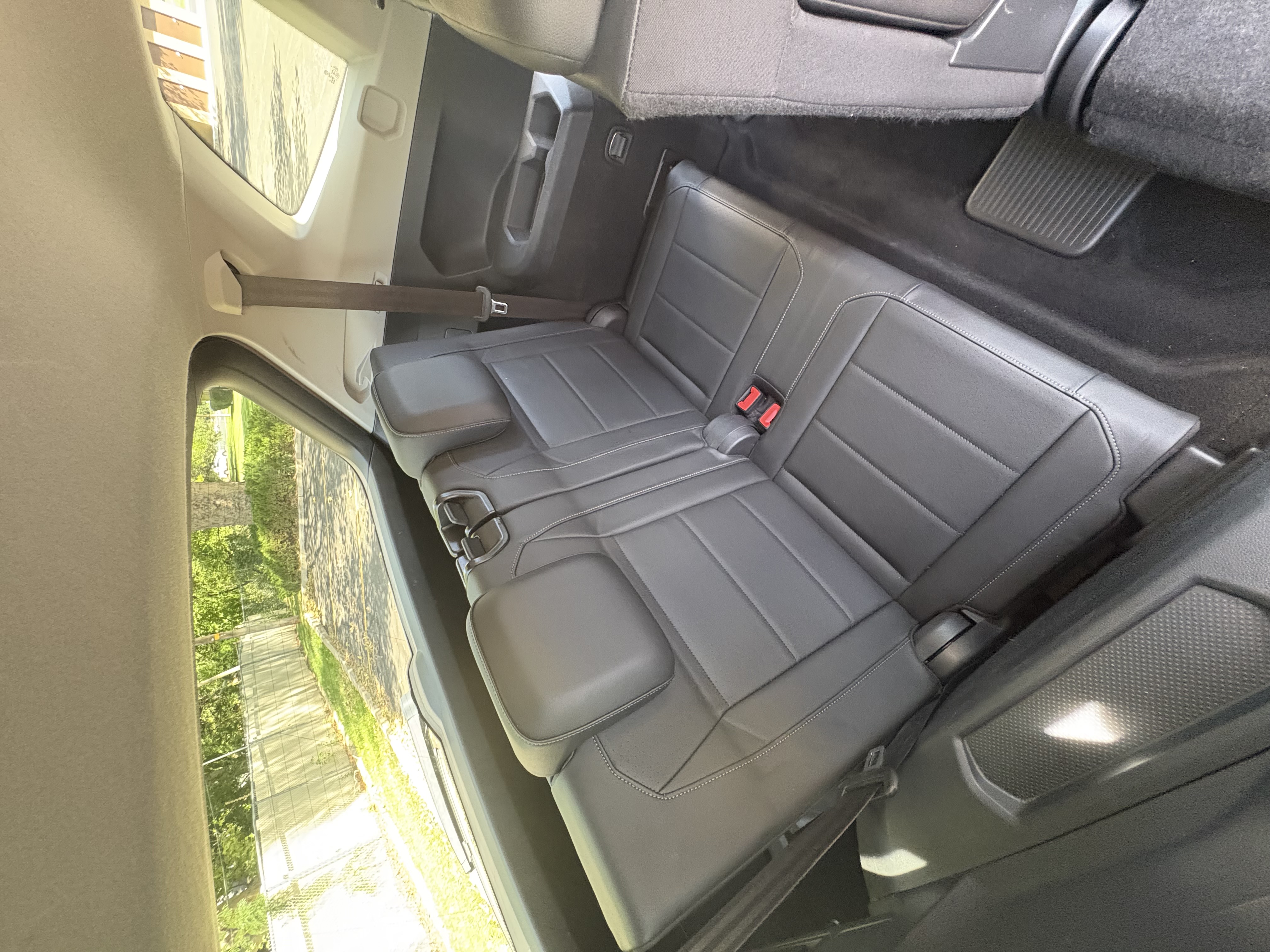 Used 2018 Volkswagen Tiguan SE FWD image 11