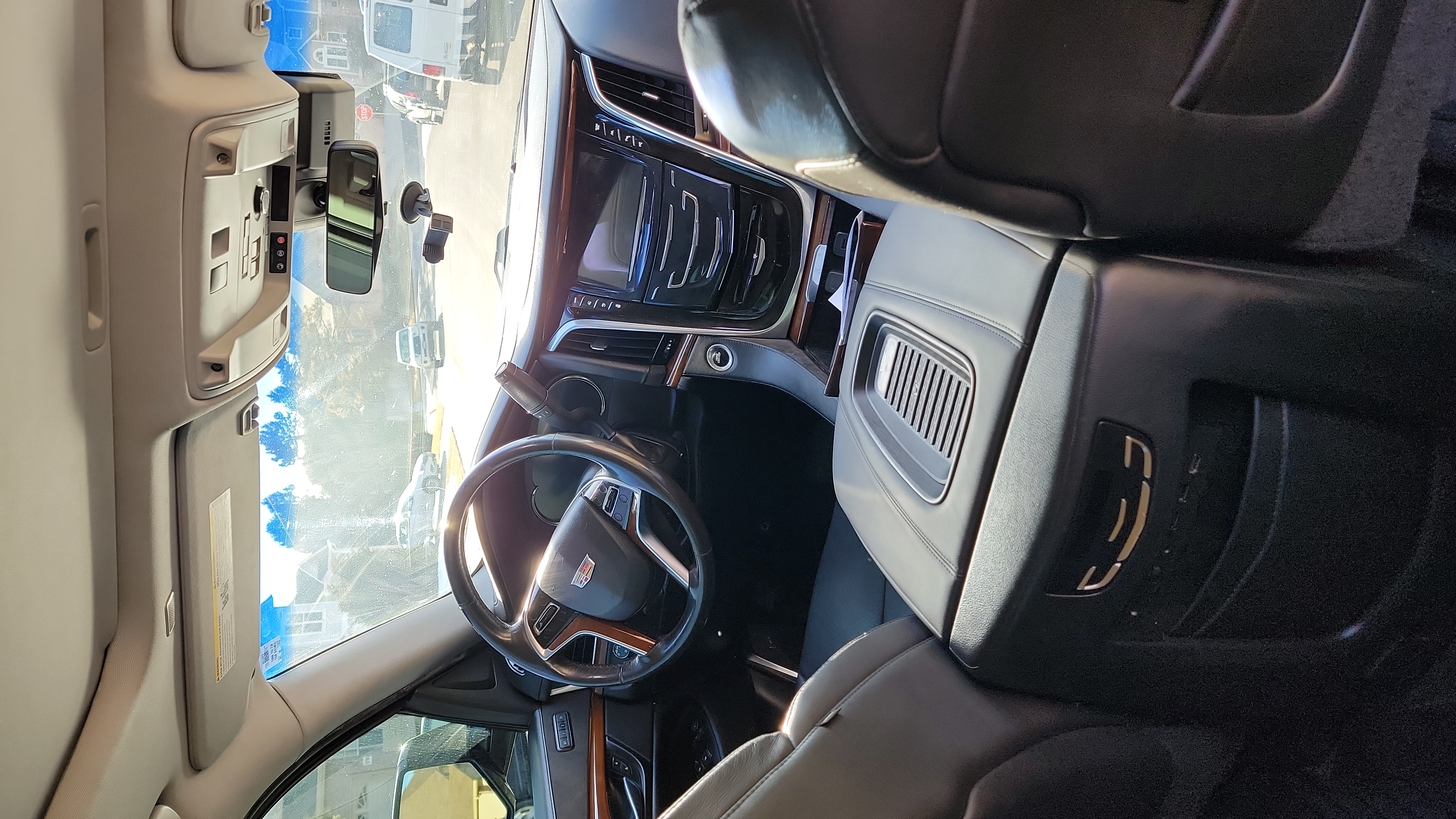 Used 2018 Cadillac Escalade Luxury w/ LPO, Radiant Package AWD/4WD image 8
