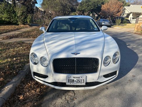 Used 2018 Bentley Flying Spur S V8 image 4