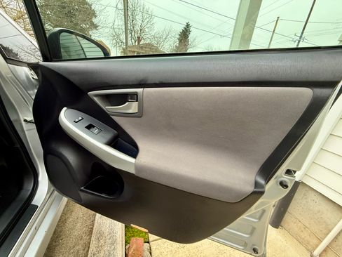 Used 2013 Toyota Prius Two image 15